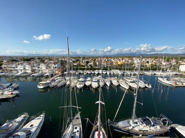 Nautica 5ºa Lägenhet Empuriabrava Exteriör bild